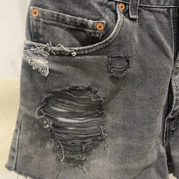 COPY - Levi Jean ripped shorts - Picture 2 of 9